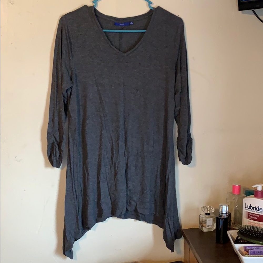Grey long top